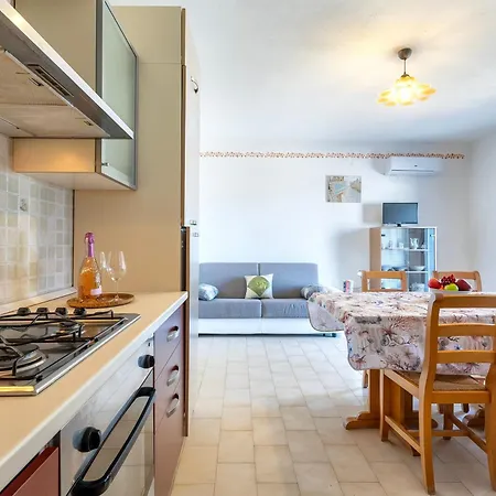 Abbaidda 4 Apartment *
